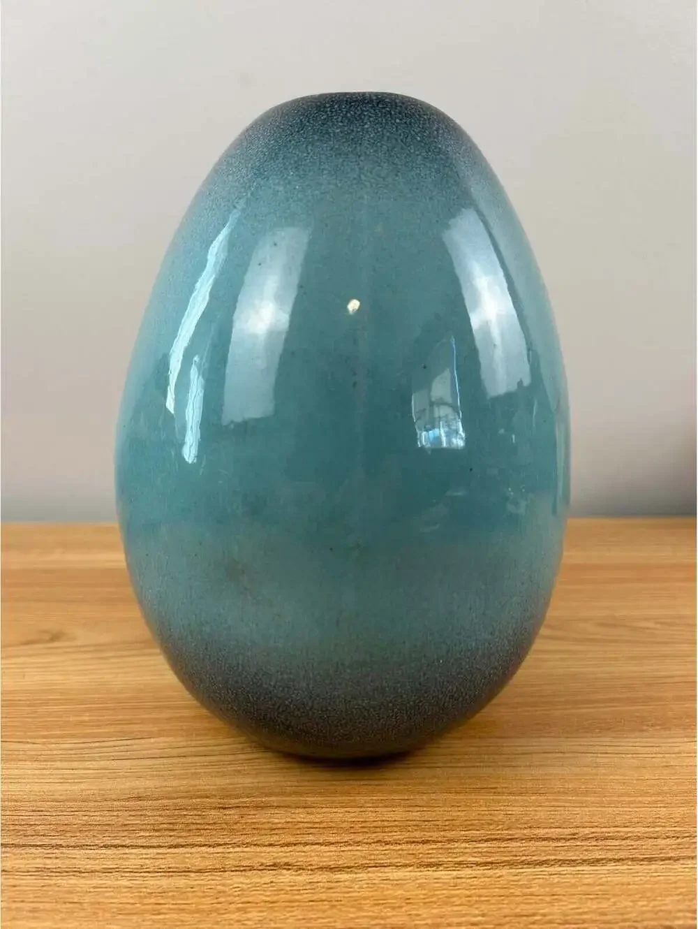 GLIDDEN ART POTTERY MCM VASE #40 STRIKING AQUA SPECKLED GLAZE 9